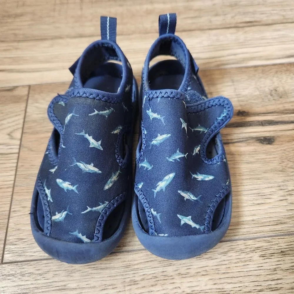 OshKosh B'Gosh Shark Print Water Aquatic Shoes Size 7 Navy Blue